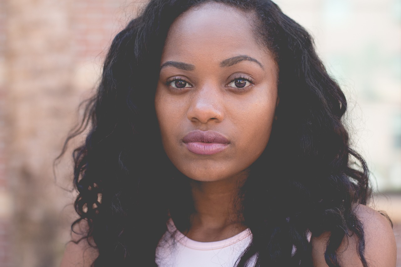 attractive-1869761_1280